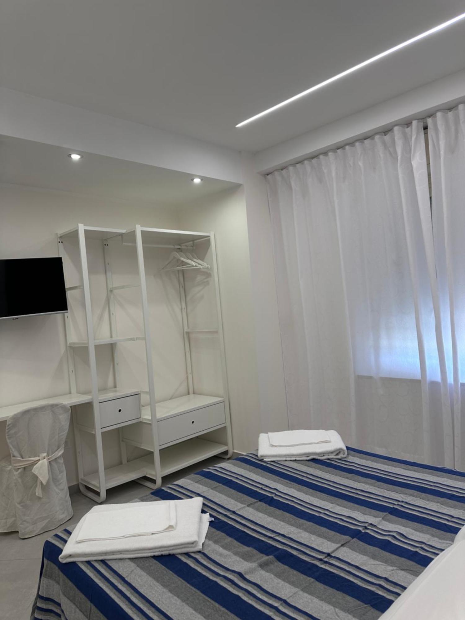 Scogliera Azzurra Hotel Isola delle Femmine Buitenkant foto